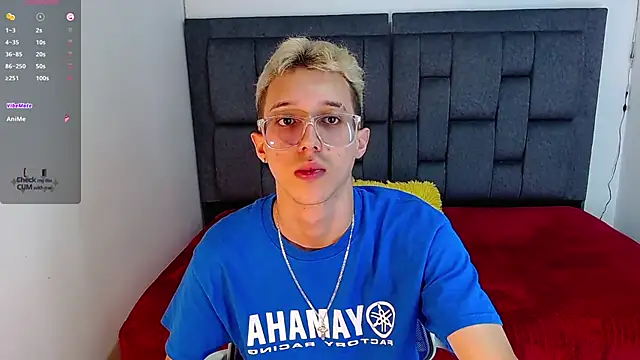 Snapshot of skinny_bigcock02 chatting on 6, 11, 2025 skinny bigcock02 online show from 6, 11, 2025