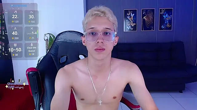 Snapshot of skinny_bigcock02 chatting on 12, 9, 2025 skinny bigcock02 online show from 12, 9, 2025