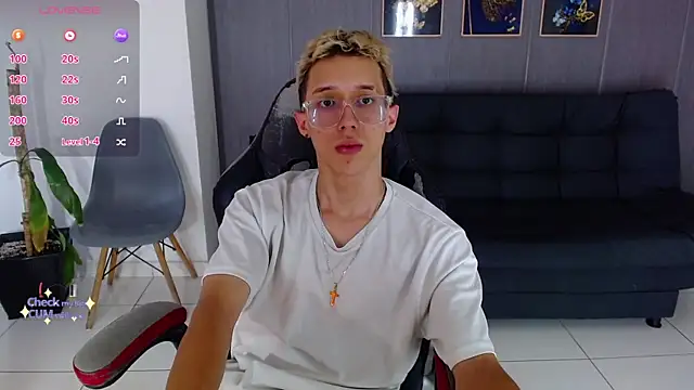 Snapshot of skinny_bigcock02 chatting on 29, 11, 2025 skinny bigcock02 online show from 29, 11, 2025