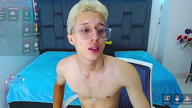 Snapshot of skinny_bigcock02 chatting on 20, 9, 2025 skinny bigcock02 online show from 20, 9, 2025