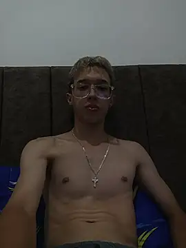 Snapshot of skinny_bigcock02 chatting on 14, 10, 2025 skinny bigcock02 online show from 14, 10, 2025