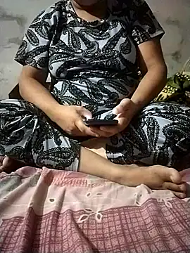 Snapshot of sharnjit299 chatting on 11, 9, 2025 sharnjit299 online show from 11, 9, 2025