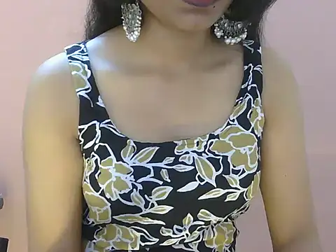 Cute Pihu01 online show from 13, 3, 2026