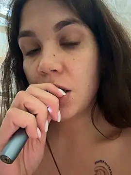 Diva moon online show from 8, 3, 2025