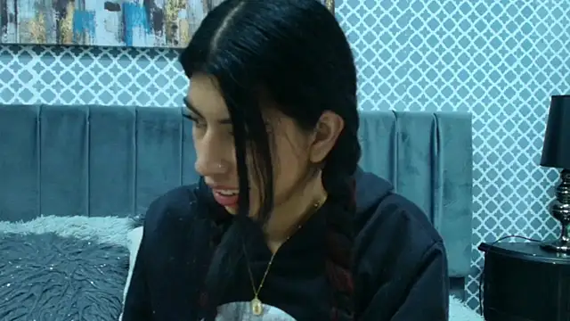 Cassie bloom online show from 15, 10, 2025