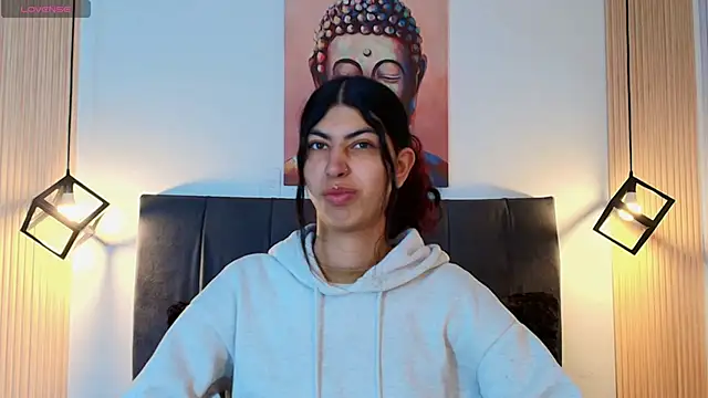 Cassie bloom online show from 13, 11, 2025