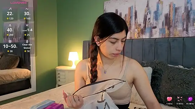 Cassie bloom online show from 30, 4, 2026