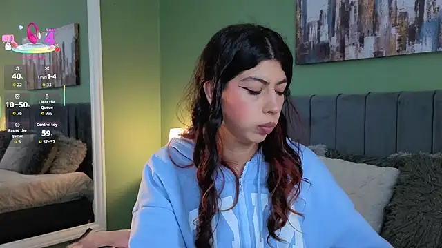 Cassie bloom online show from 26, 5, 2026