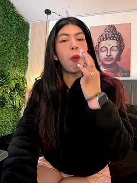 Cassie bloom online show from 17, 12, 2025