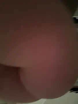 Snapshot of Mia_Splash chatting on 28, 4, 2026 Mia Splash online show from 28, 4, 2026