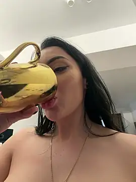 Mia Splash online show from 2, 4, 2026