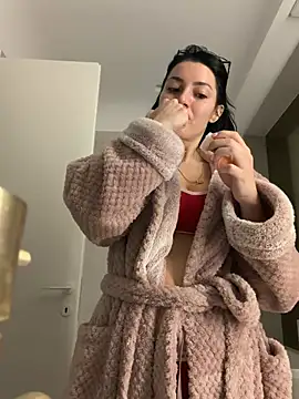 Mia Splash online show from 8, 2, 2026