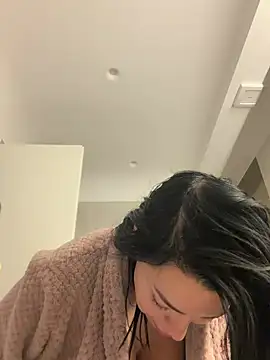 Mia Splash online show from 10, 2, 2026