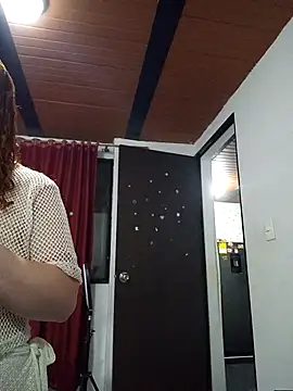 Snapshot of chanel-2025 chatting on 16, 10, 2025 chanel-2025 online show from 16, 10, 2025