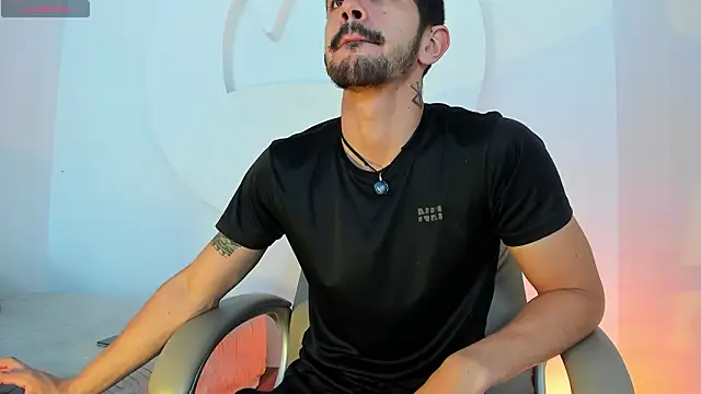 Snapshot of AlejandroStormm chatting on 27, 3, 2026 AlejandroStormm online show from 27, 3, 2026