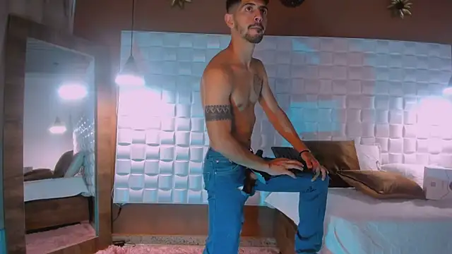 AlejandroStormm online show from 28, 2, 2025
