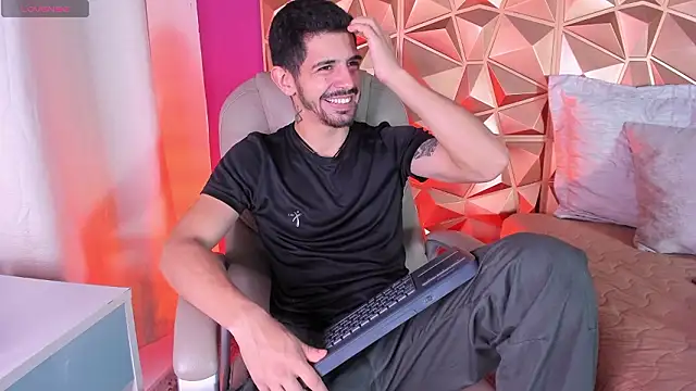 Snapshot of AlejandroStormm chatting on 22, 3, 2026 AlejandroStormm online show from 22, 3, 2026