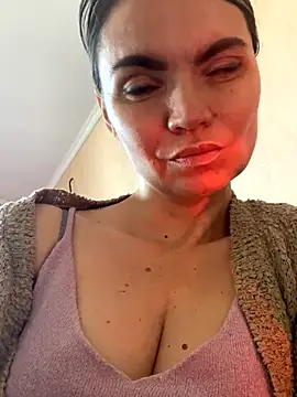 Ella Pearlie online show from 2, 10, 2025