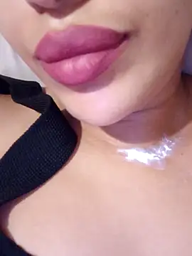 Sexlove1xo online show from 4, 11, 2025