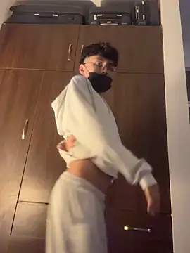 Snapshot of twinkperu18 chatting on 3, 11, 2025 twinkperu18 online show from 3, 11, 2025