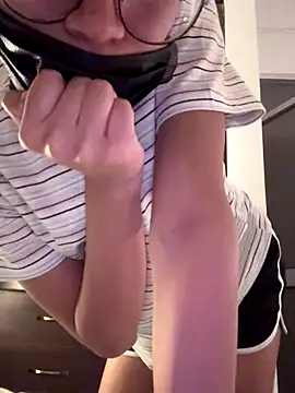 Snapshot of twinkperu18 chatting on 4, 10, 2025 twinkperu18 online show from 4, 10, 2025