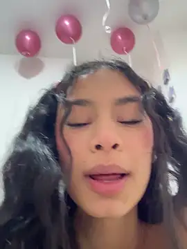 Anniie  Evans online show from 28, 10, 2025