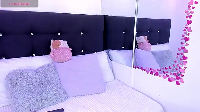 Anniie  Evans online show from 12, 3, 2026