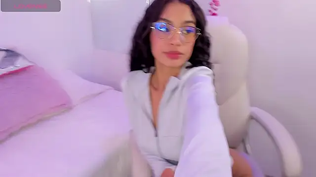 Anniie  Evans online show from 25, 3, 2026