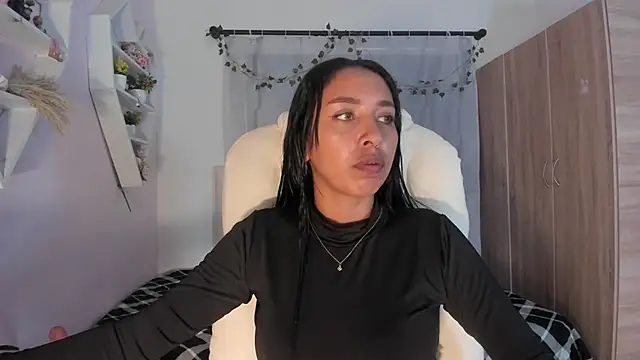 Emma lorense22 online show from 13, 11, 2025