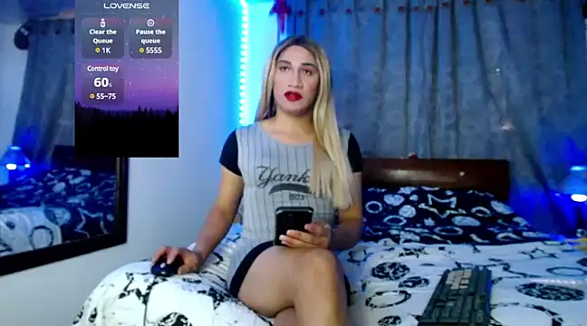 Snapshot of Sharon_Emperatriz chatting on 1, 3, 2025 Sharon Emperatriz online show from 1, 3, 2025