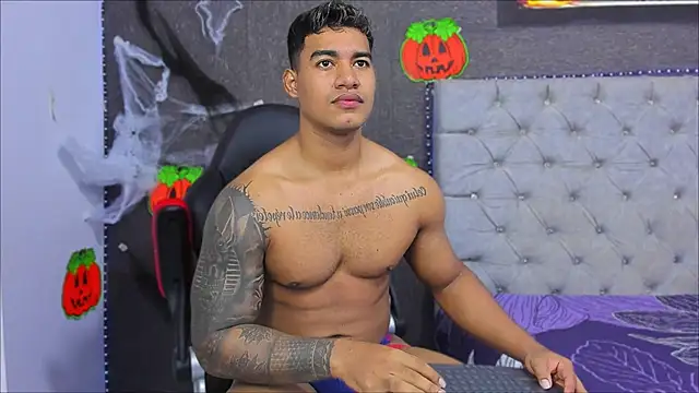 luigi hot  online show from 24, 10, 2025