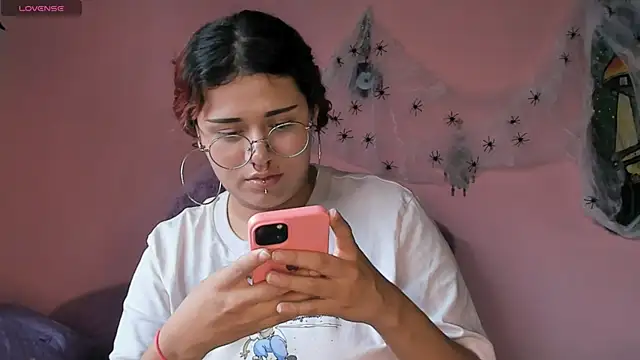 Snapshot of Maddy_Jhonsson chatting on 31, 10, 2025 Maddy Jhonsson online show from 31, 10, 2025