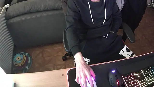 Snapshot of DerGeileLoveboy chatting on 23, 10, 2025 DerGeileLoveboy online show from 23, 10, 2025