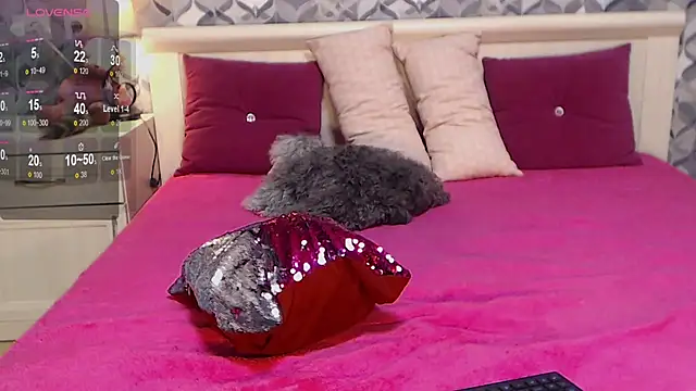 Snapshot of Nico1e_Smith chatting on 16, 10, 2025 Nico1e Smith online show from 16, 10, 2025