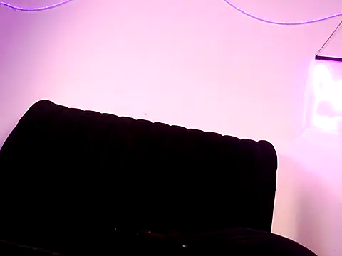 Snapshot of MsBootyBoop chatting on 17, 10, 2025 MsBootyBoop online show from 17, 10, 2025