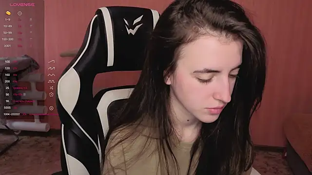 Snapshot of reaiss chatting on 7, 10, 2025 reaiss online show from 7, 10, 2025