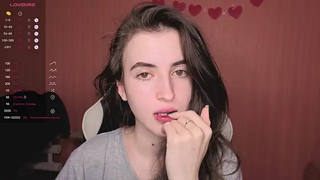 Snapshot of reaiss chatting on 6, 11, 2025 reaiss online show from 6, 11, 2025