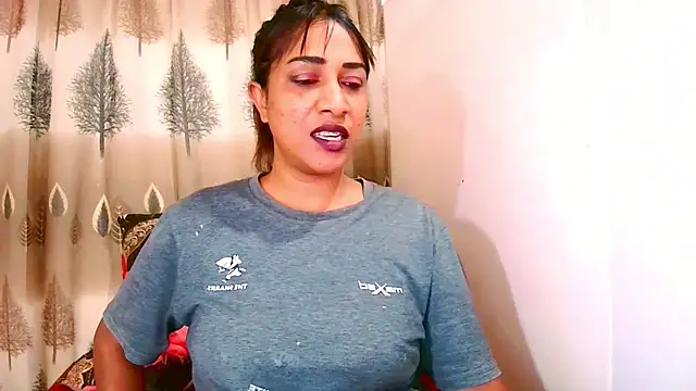 Snapshot of Indian_Erotic69 chatting on 25, 6, 2026 Indian Erotic69 online show from 25, 6, 2026
