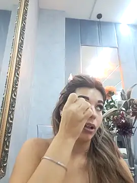 Snapshot of Bella_Posh chatting on 21, 10, 2025 Bella Posh online show from 21, 10, 2025