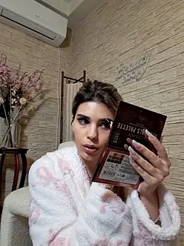 Bella Posh online show from 10, 2, 2026