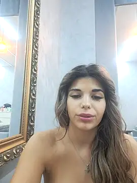 Snapshot of Bella_Posh chatting on 25, 10, 2025 Bella Posh online show from 25, 10, 2025