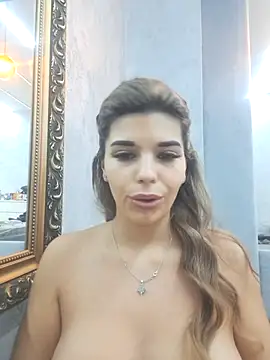 Bella Posh online show from 25, 11, 2025