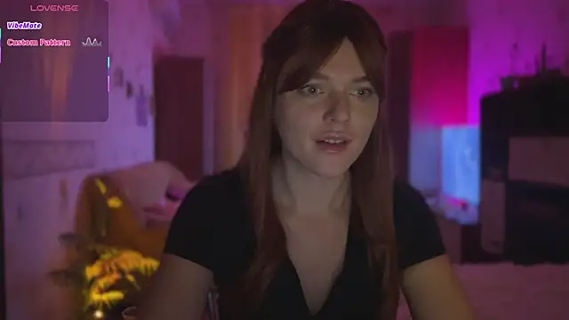 CherryRed Girl online show from 18, 11, 2025