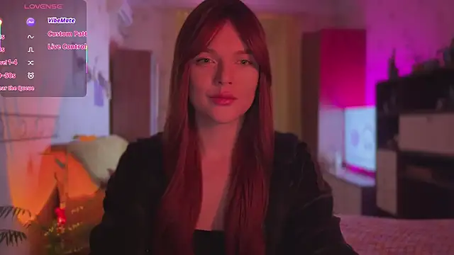 CherryRed Girl online show from 17, 4, 2026