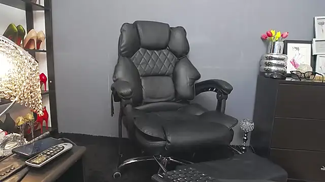 MissVonnTease online show from 21, 4, 2026