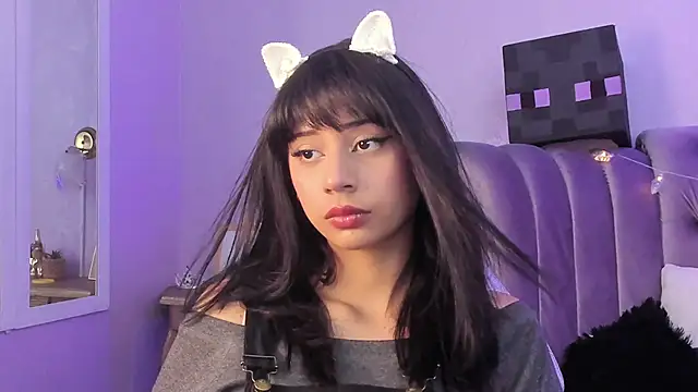 Snapshot of Seren_Bleck chatting on 4, 11, 2025 Seren Bleck online show from 4, 11, 2025