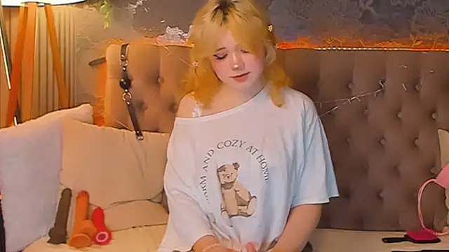 Snapshot of EmilyAngells chatting on 29, 4, 2026 EmilyAngells online show from 29, 4, 2026