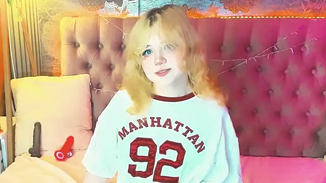Snapshot of EmilyAngells chatting on 21, 5, 2026 EmilyAngells online show from 21, 5, 2026