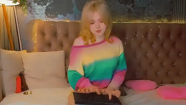 EmilyAngells online show from 2, 3, 2026