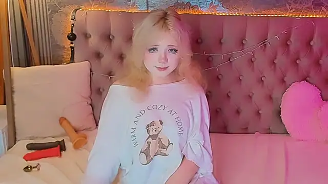 EmilyAngells online show from 11, 6, 2026
